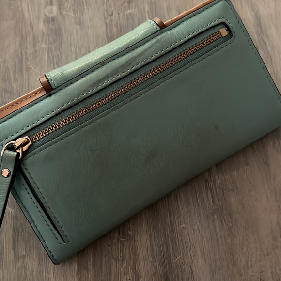 Kate Spade - Picture 6 of 8